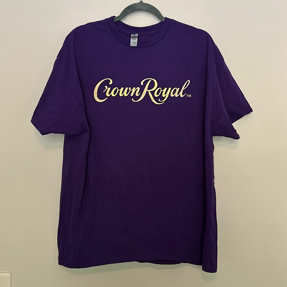 NWOT Never Worn 100% Cotton Crown Royal Purple & Gold Gildan T-shirt Unisex XL